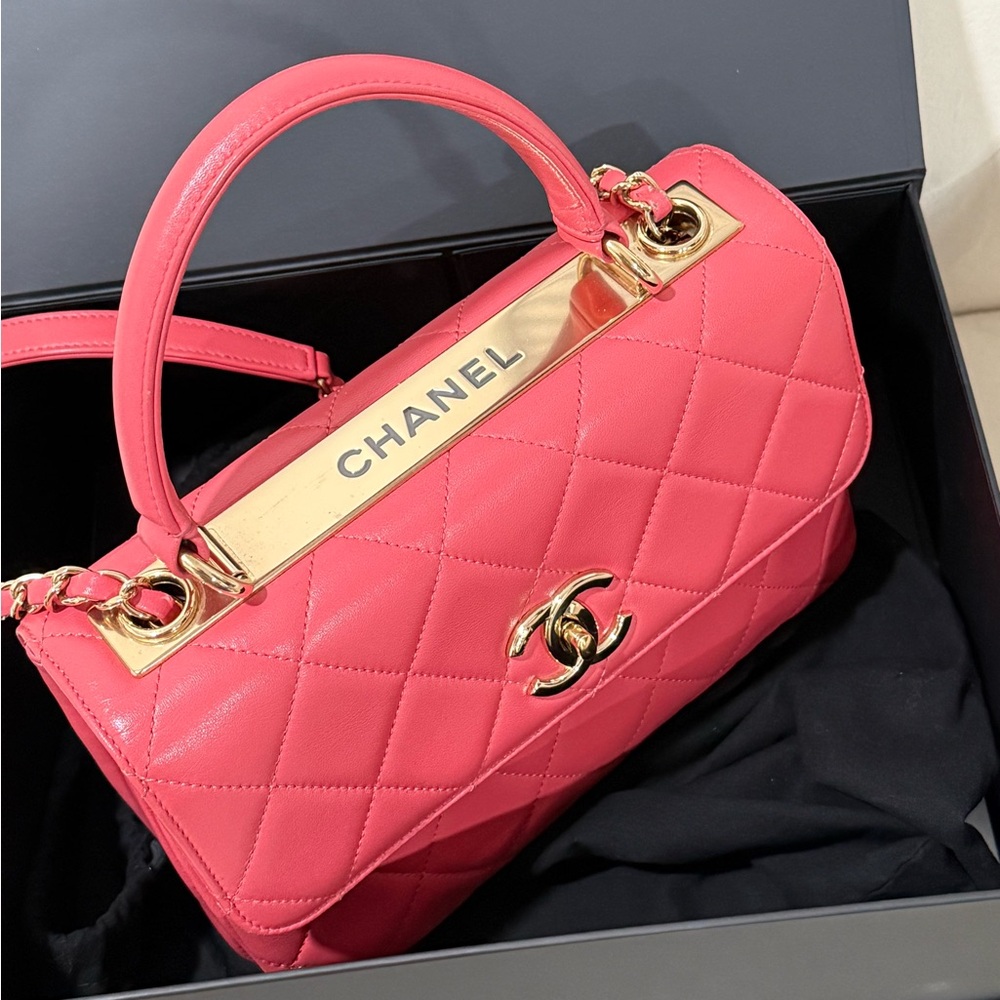 🌸🌸Pink CHANEL Trendy Quilted Top Handle Shoulder Bag in with Gold Hardware - Picture 3 of 15